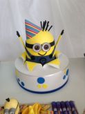 Bolo Cenografico Minion